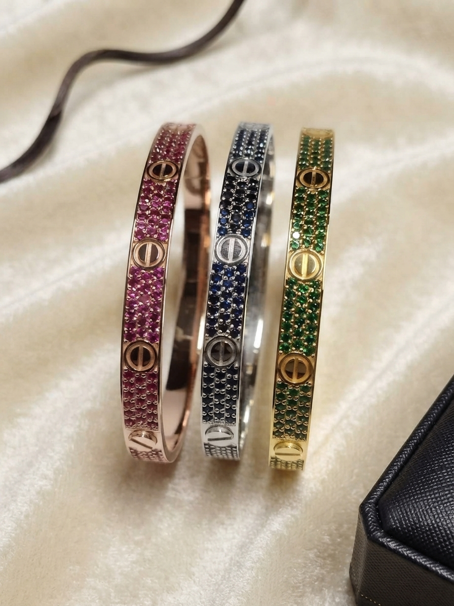 18 Ayar Altın Değerli Taşlı Cartier Model Çivi Bilezik